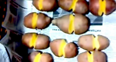 Číňané dostanou z uzlíku kýbl brambor